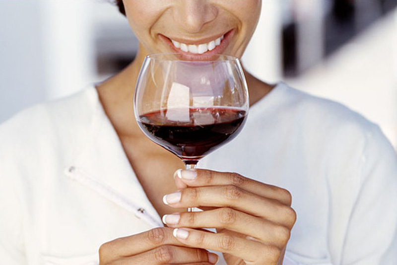 Rượu vang giúp cải thiện sức khỏe toàn diện