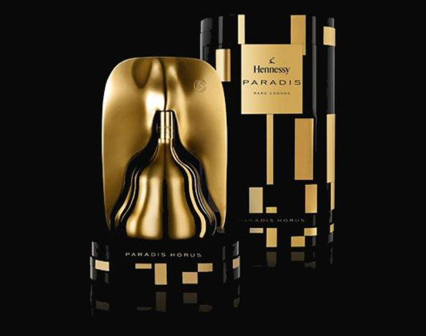 Thiết kế hộp quà của chai Hennessy Paradis rất sang trọng