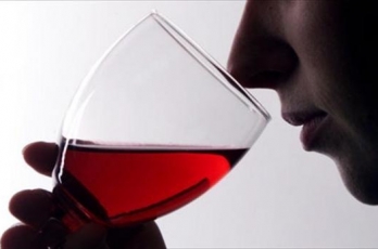 Rượu có giúp bạn sống lâu hơn không? Lời khuyên của chuyên gia