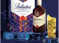 Rượu Ballantines Finest Blended Scotch Whisky